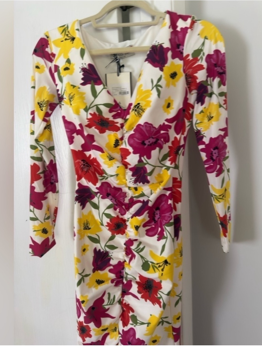 Chiara Boni Tatangela Floral Ruched Midi Dress - Picture 5 of 8